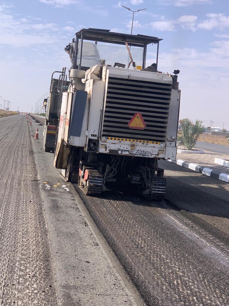 عميلة الأسفلت اي تسفيت الطرقات